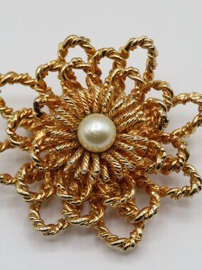 Vintage Capri Faux Pearl Accent Brooch